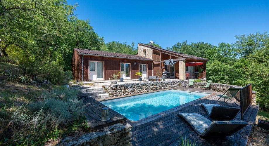 SECTEUR GOURDON - Au calme, Spacieuse Maison contemporaine avec piscine sur 1ha boisé