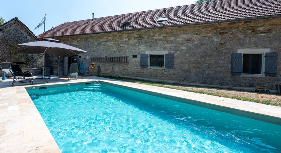 Secteur Parc naturel des Causses - Charme et spacieux espaces habitables pour cette Ancienne Grange restaurée avec piscine 