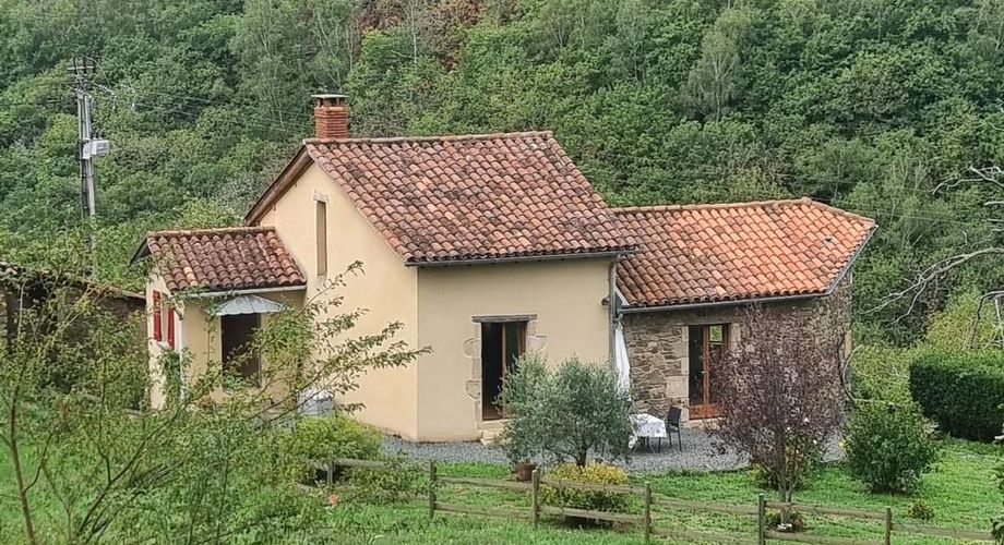 EXCLUSIVITÉ - Maison en pierre dans un hameau paisible - SECTEUR CAPDENAC-GARE
