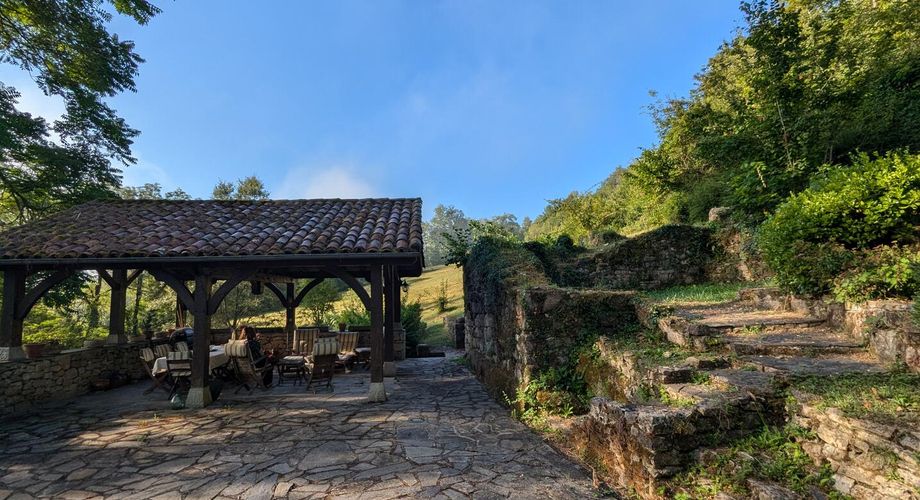 SECTEUR FIGEAC - Charmante maison en pierre - 143 m² 