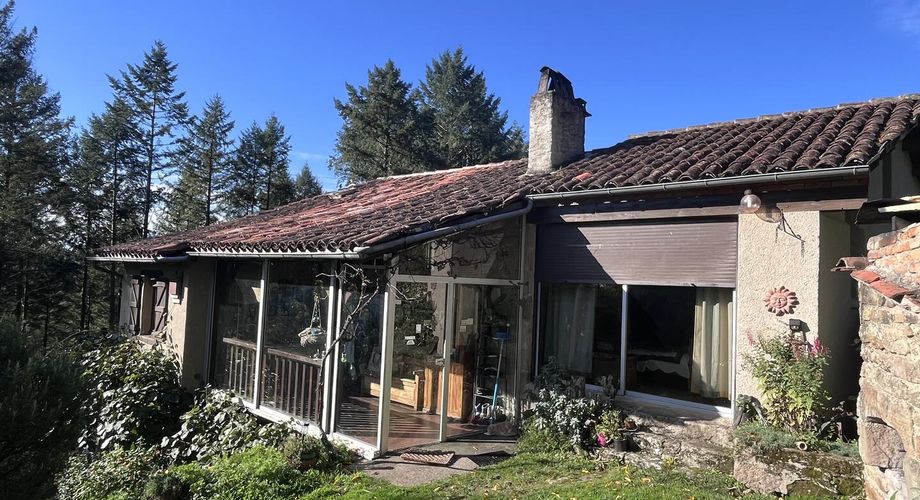 Maison et dépendances dans un cadre privilégié, loin des nuisances - SECTEUR FIGEAC