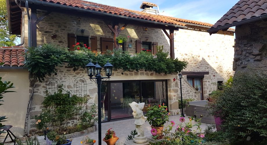 EXCLUSIVITÉ - Maison ancienne avec dépendance - SECTEUR LATRONQUIÈRE