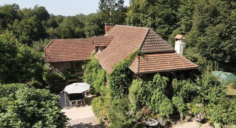 SECTEUR LACAPELLE-MARIVAL - Maison quercynoise de 205 m² avec piscine et terrain de 4.5 hectares