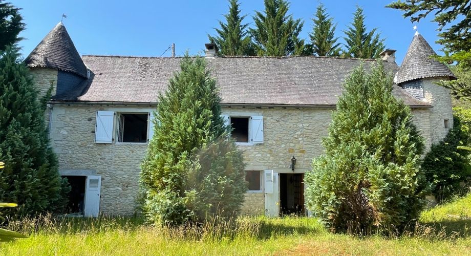 Exclusivité. Propriété de caractère au calme à 5 minutes de MONTIGNAC-LASCAUX.