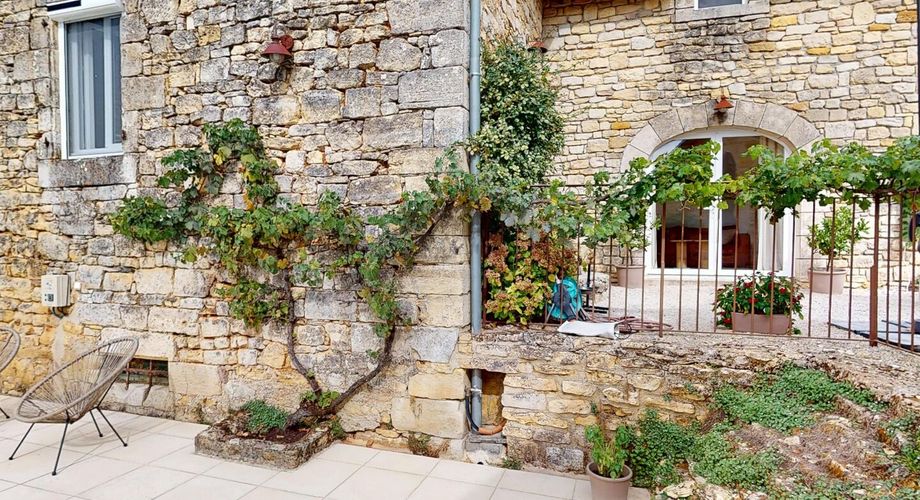 Magnifique maison de vacances avec cour et piscine.