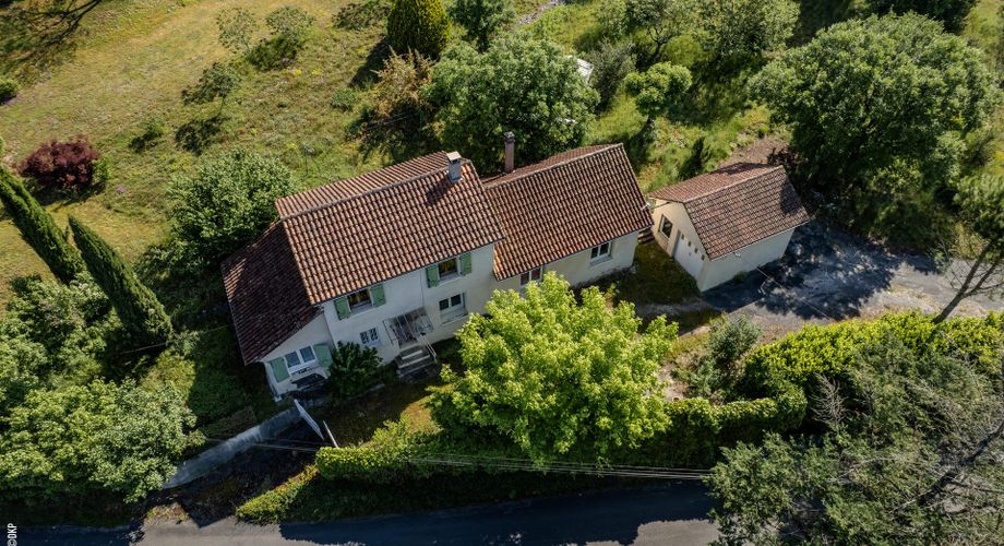 Vallée Dordogne, Maison 4 chambres et garage indépendant.