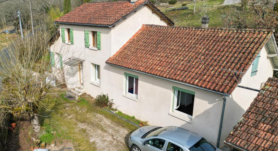 Vallée Dordogne, Maison 4 chambres et garage indépendant.