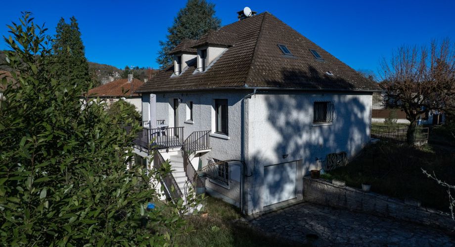 Vallée de la Dordogne, Maison 4 chambres , piscine, jaccuzi, jardin clos.