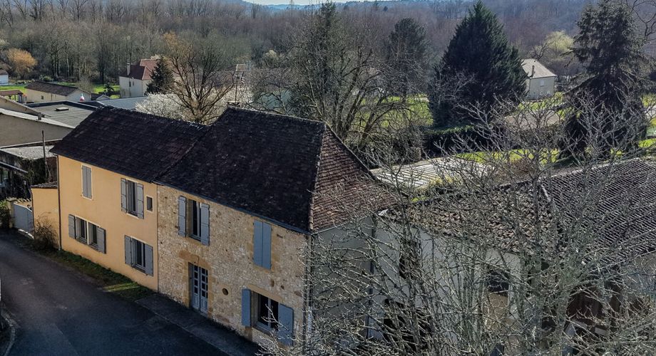 Cazals – Ensemble de caractère en pierre avec piscine, 5 chambres et grand potentiel au cœur du village