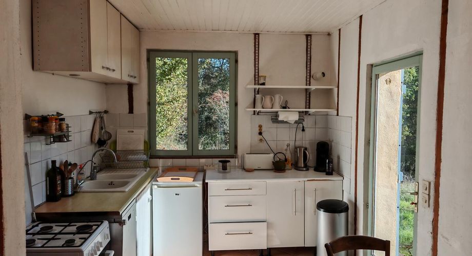 Périgord Noir, maison des années 2000 avec 3 chambres sur 3000m². Au calme à 10 minutes de toutes commodités.