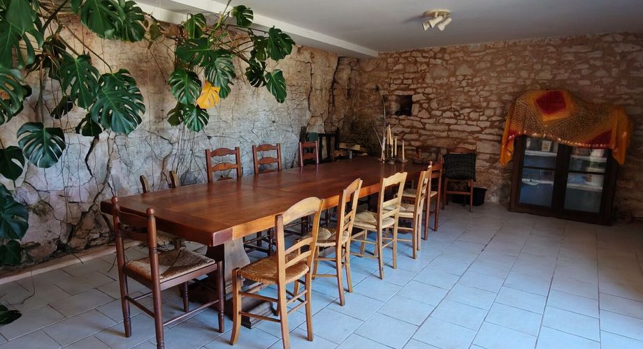 Ancienne maison de forgeron de 275m² et ses dépendances au calme sur 4000m² de terrain