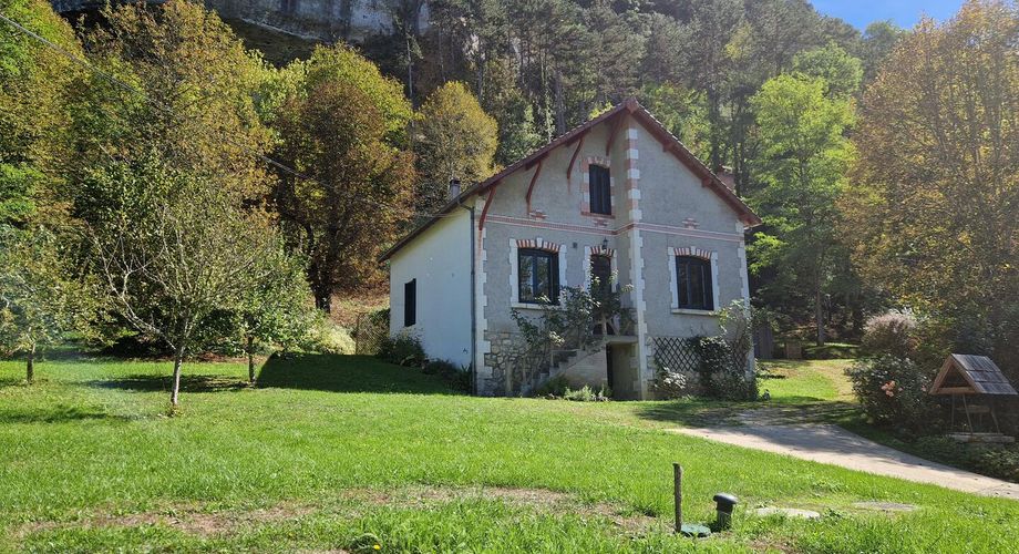 Maison de village de 140m² habitables avec garage et jardin