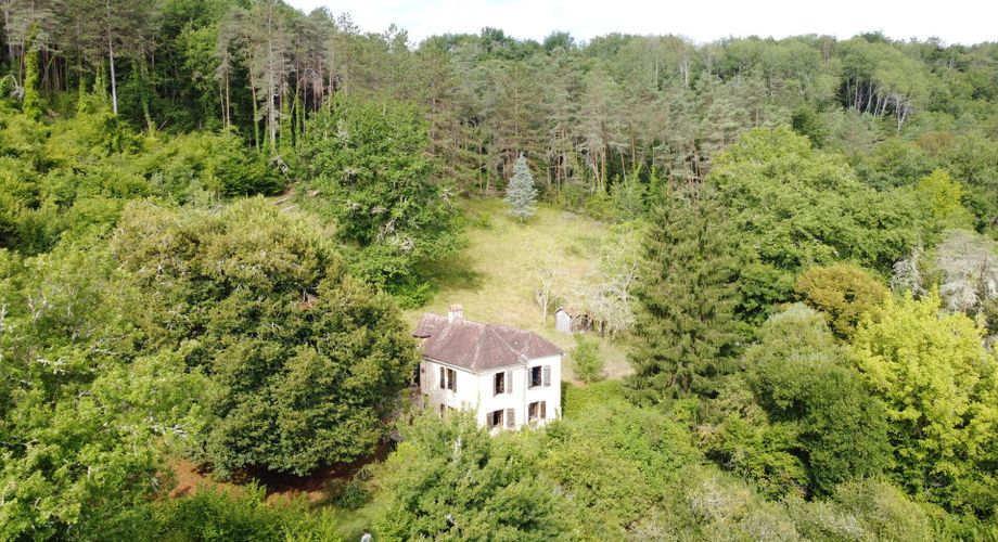 Maison périgourdine et belle vue sur 1,2 hectare