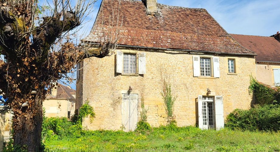 Maison de village à restaurer dans la vallée de la Vézère