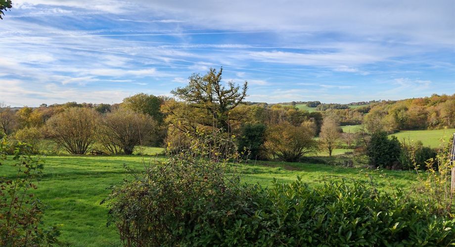 Excideuil - Maison bourgeoise et dépendances sur 3,6 hectares avec vue dégagée