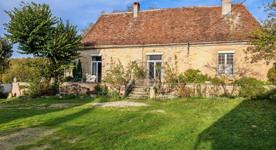 Excideuil - Maison bourgeoise et dépendances sur 3,6 hectares avec vue dégagée