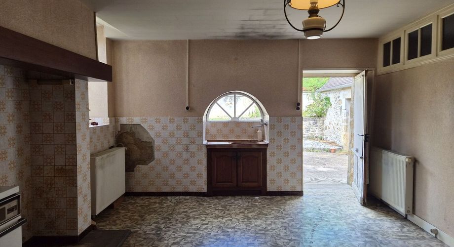 Exclusivité Label Pierres - Maison ancienne à restaurer sur 3900m² de jardin avec dépendances et accès à la rivière