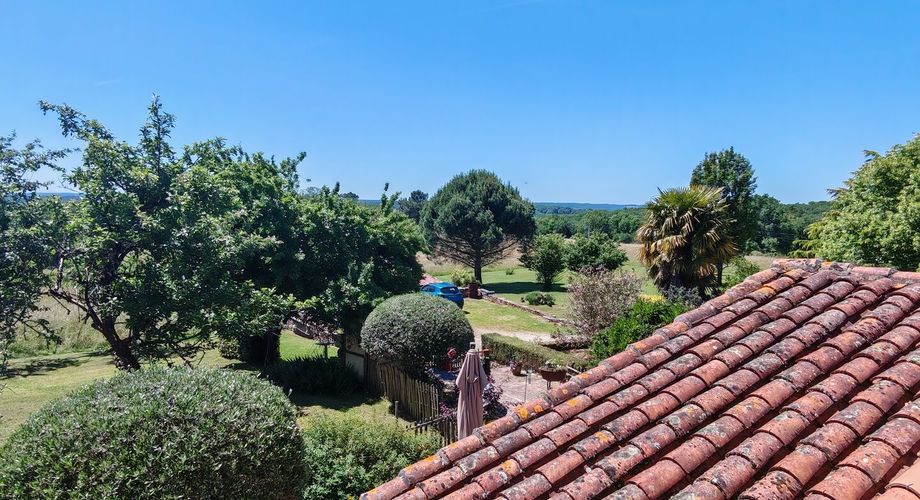 Grands volumes pour cette maison périgourdine sur 1 hectare de terrain