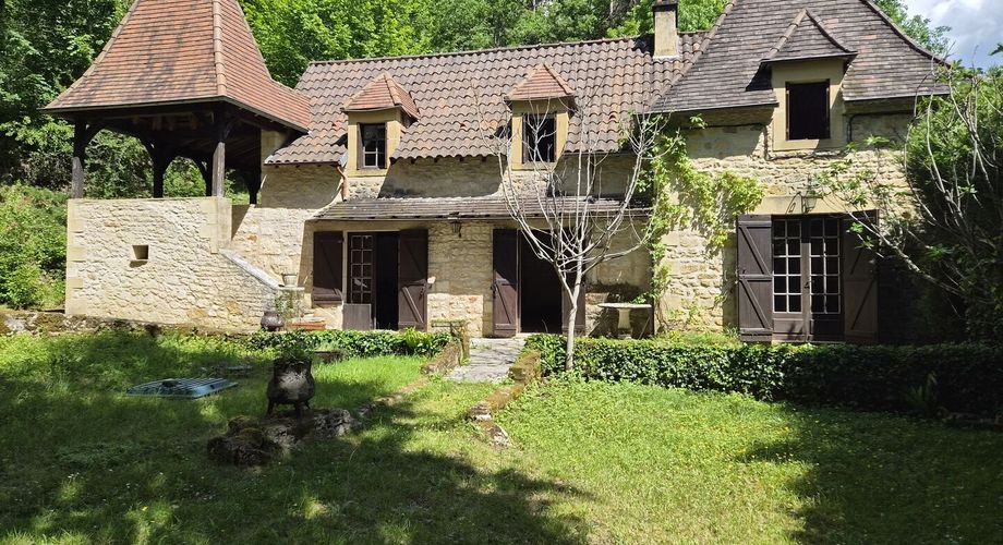 Les Eyzies - Maison en pierres au calme dans un parc arboré