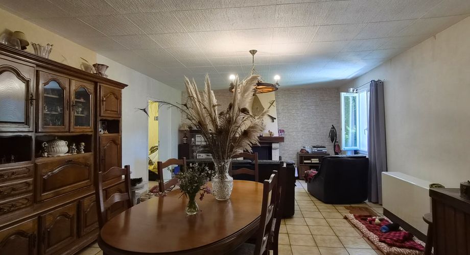 Vallée Vézère, maison de plain-pied de 110m² environ
