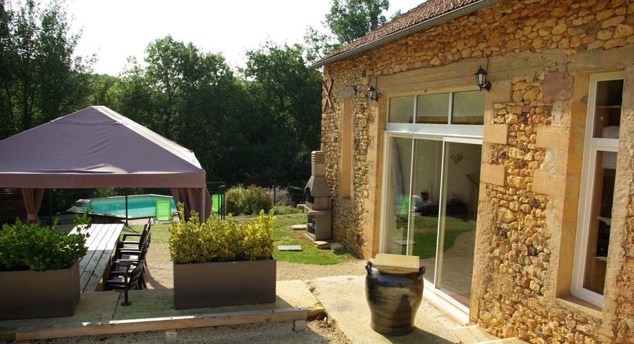 Propriété  avec deux gites,  une maison principale et deux piscines