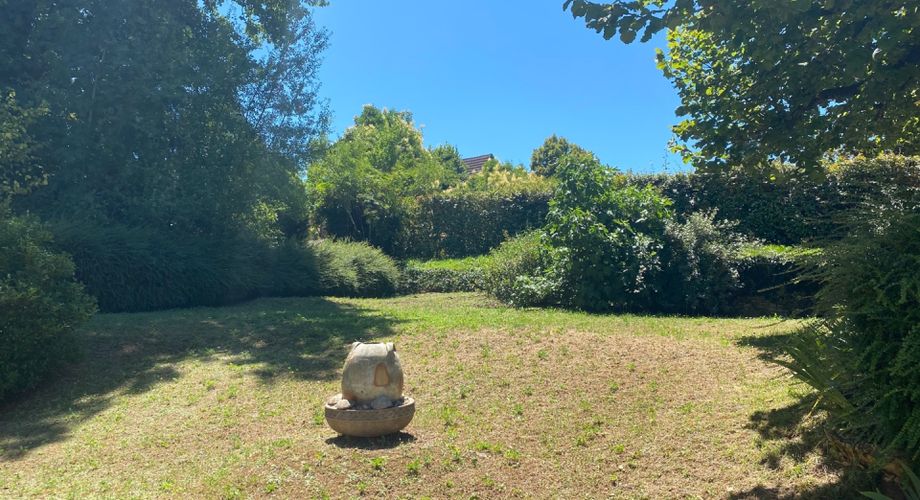 Ensemble maison, grange et garage, idéal pour artisans 