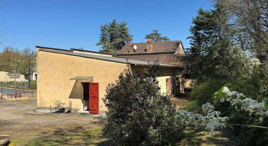 Ensemble maison, grange et garage, idéal pour artisans 