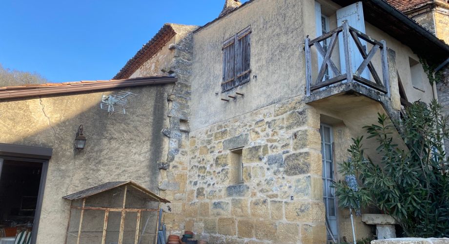 Ancien hôtel / restaurant avec vue imprenable sur la rivière 