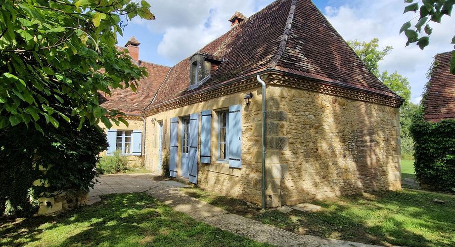 Propriété avec piscine,et parc de plus d'un hectare.