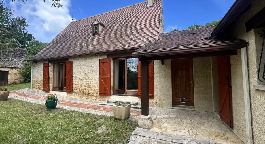 Propriété de trois chambres avec piscine