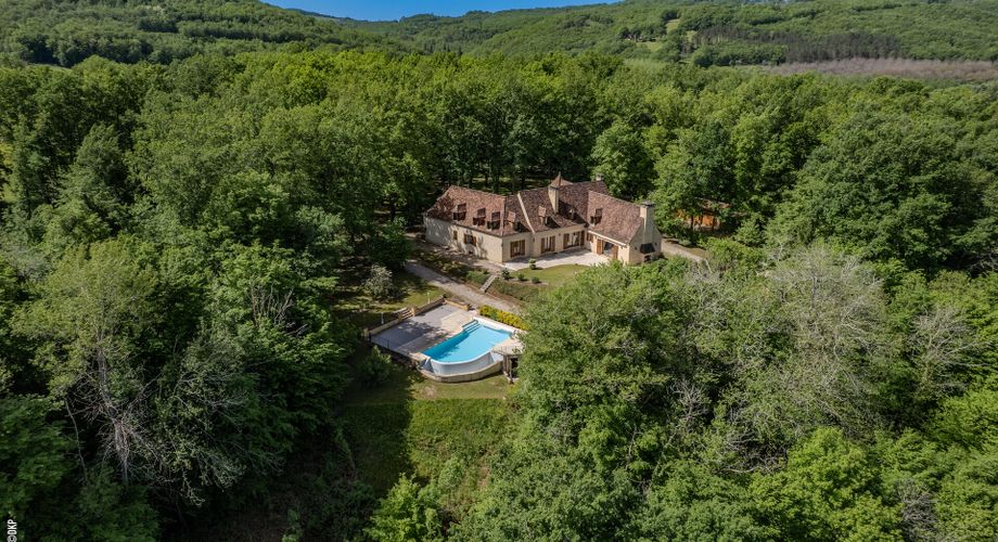Grande demeure périgourdine avec vue sur la Dordogne