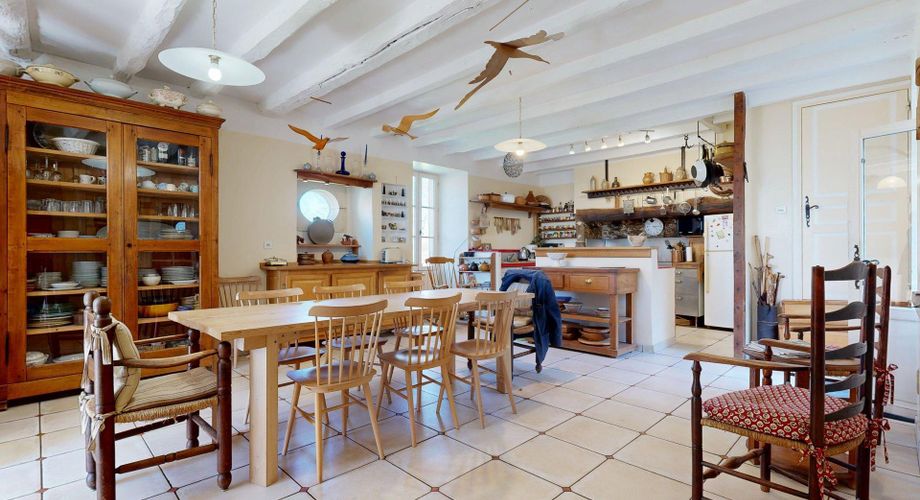 EXCLUSIVITE LABEL PIERRES. Propriété de charme avec vue panoramique, gîtes et piscine – Un havre de paix au cœur du Périgord noir