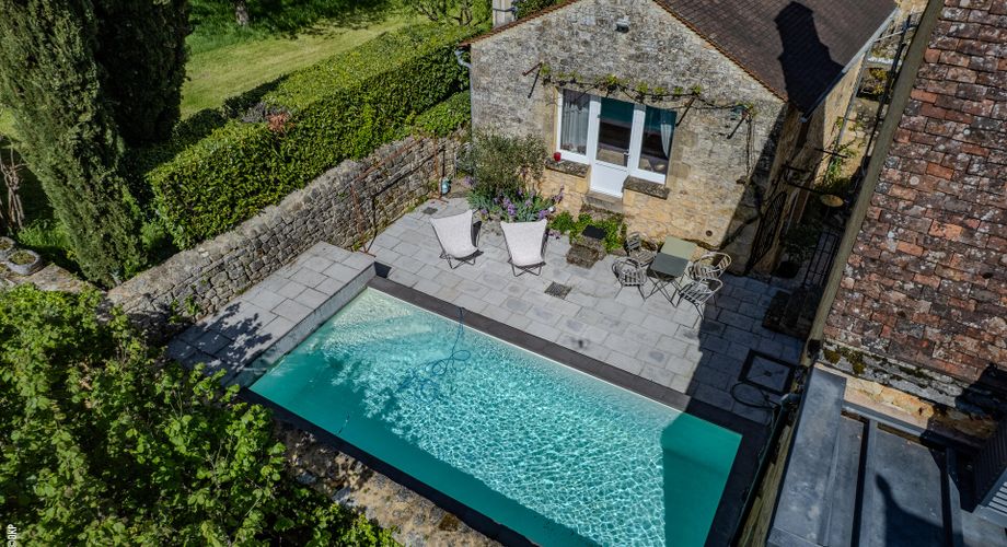 In the heart of the bastide, a rare property full of character