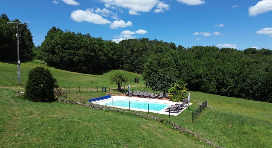 Vue panoramique et nature préservée – Domaine avec plusieurs habitations sur 20 hectares