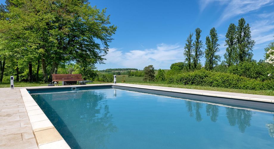 Élégant manoir XIXe avec grand jardin, proche des commerces – Périgord Pourpre