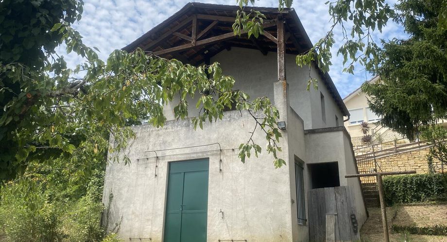 Grande maison de ville 210m2 avec jardin et garage - Proche commerces