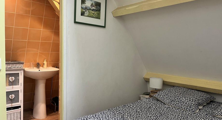 EXCLUSIVE LABEL PIERRES Stone house with 3 bedrooms and terrace, investment opportunity or charming residence near 2 villages with all amenities