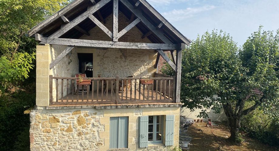 Maison de village avec piscine et vue !