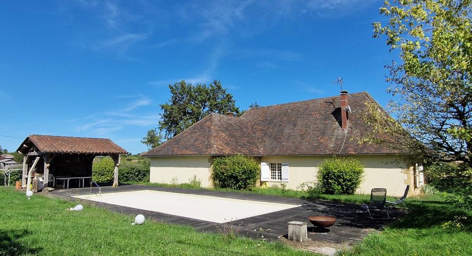 Grande maison style périgourdin avec panorama sur la Bastide