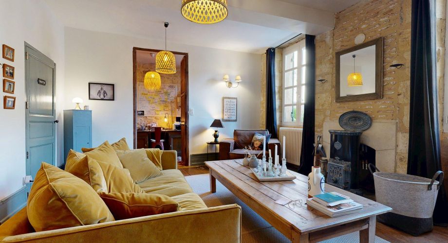 Trésor caché du Périgord Noir: une demeure d’exception sur les chemins de l’histoire.