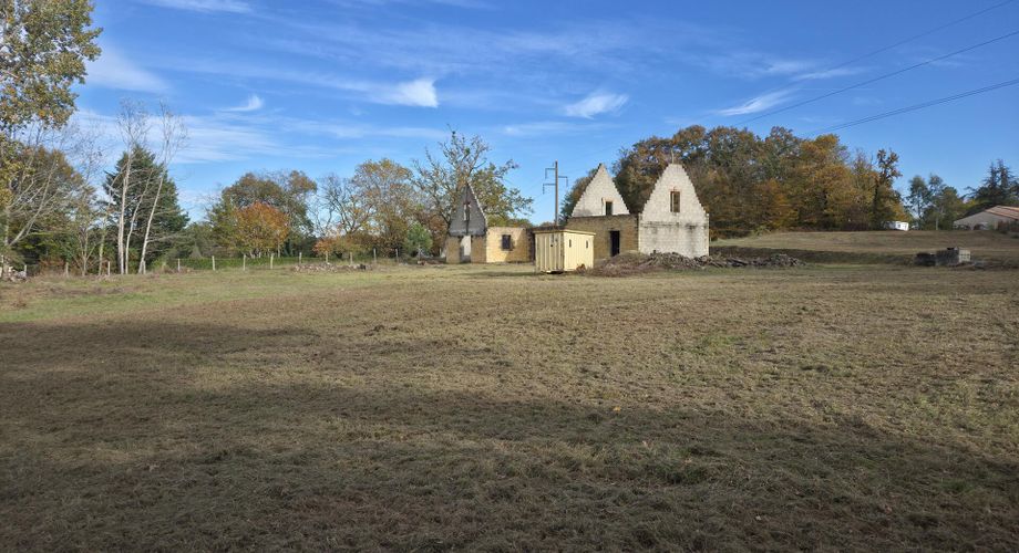 Terrain entièrement constructible entre Belves et Monpazier