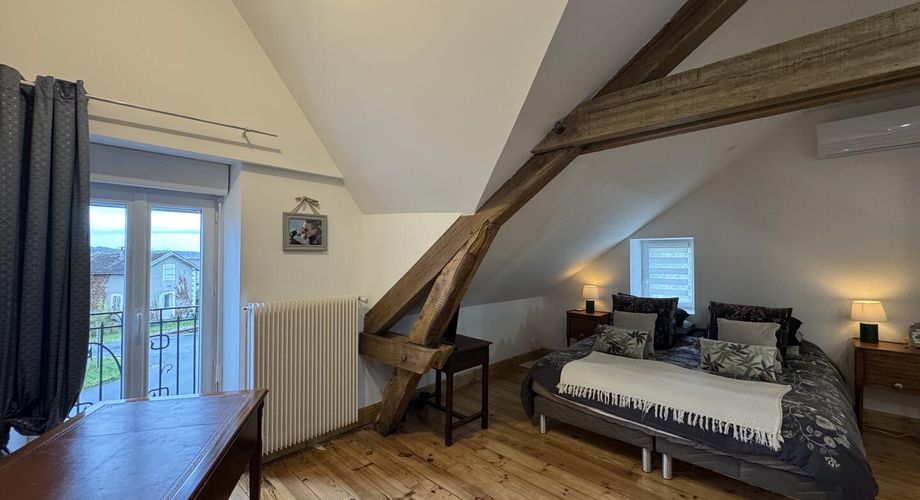 Charmante maison  bourgeoise avec jardin et appartement indépendant, 180 m2 rénovés avec goût 