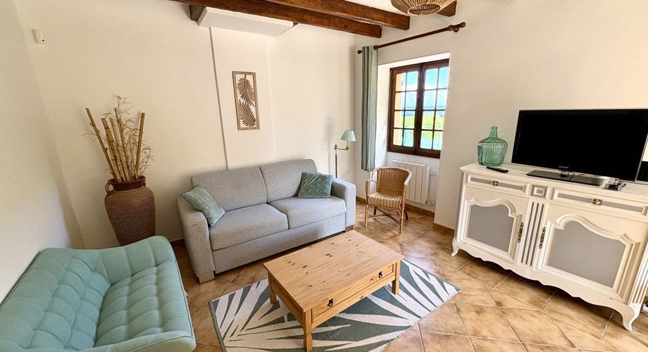 Maison avec piscine et jolie vue en Périgord Noir !