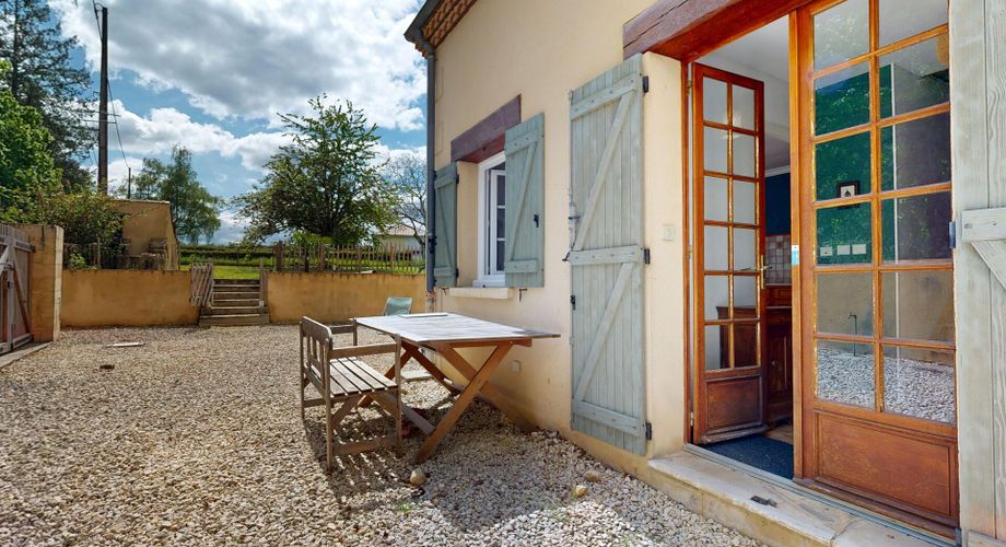 Maison avec piscine et jolie vue en Périgord Noir !