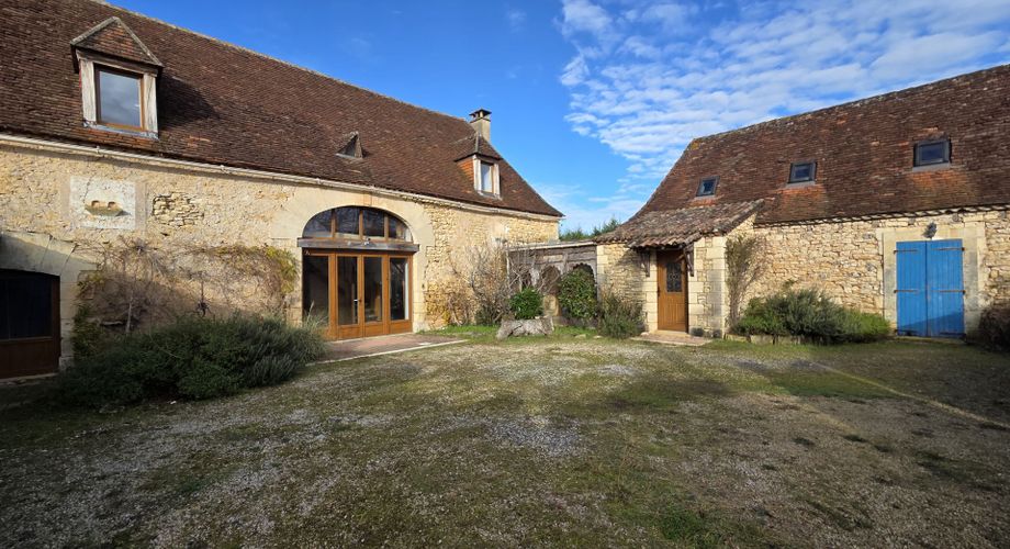 Ensemble de maisons en pierre