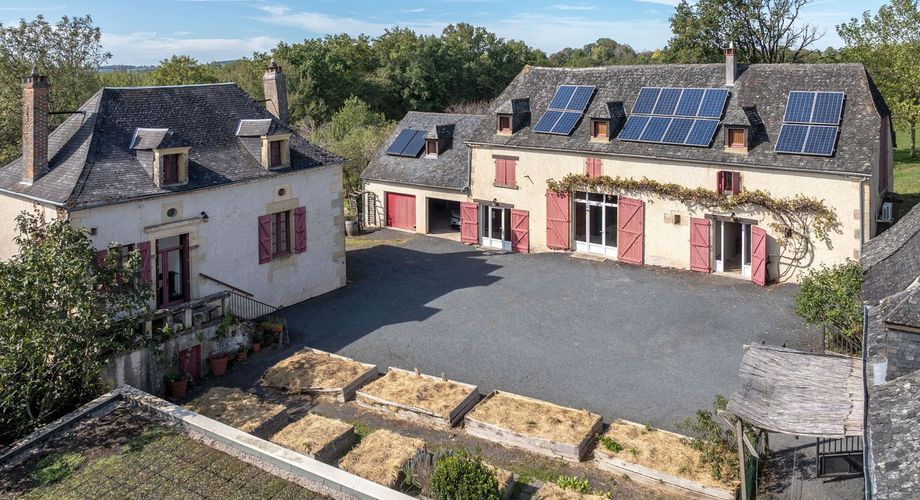 EXCLUSIVITE LABEL PIERRES Domaine d’exception sur 26 ha – 6 Gîtes à développer – Fort rendement – Châtres (24120) En pleine nature, sans vis-à-vis – Calme absolu