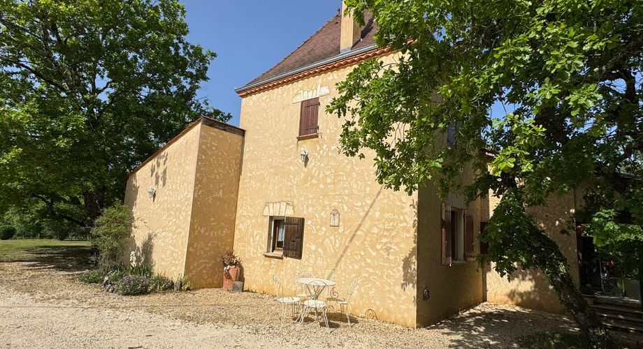 Maison contemporaine avec gîte et beau terrain au calme !