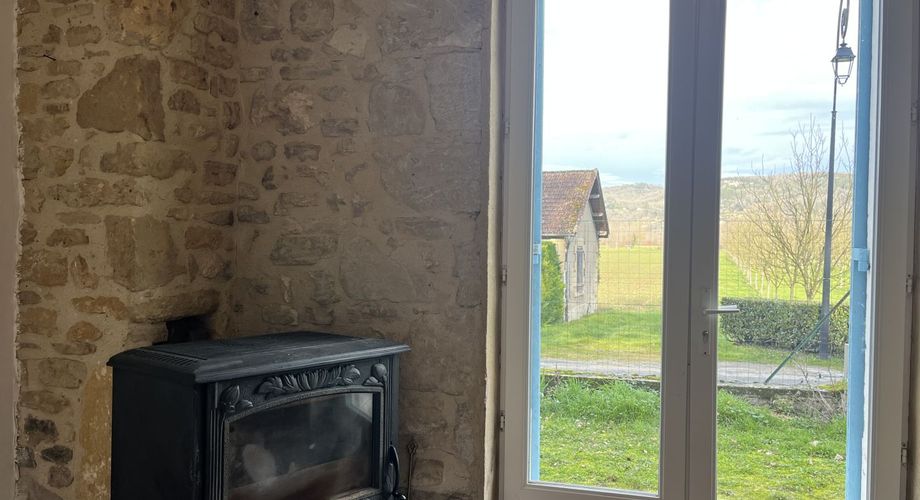 EXCLUSIVITE LABEL PIERRES Maison fonctionelle, quasi plain-pied avec 3 chambres, garage et jardin, à 5 minutes des commodités.