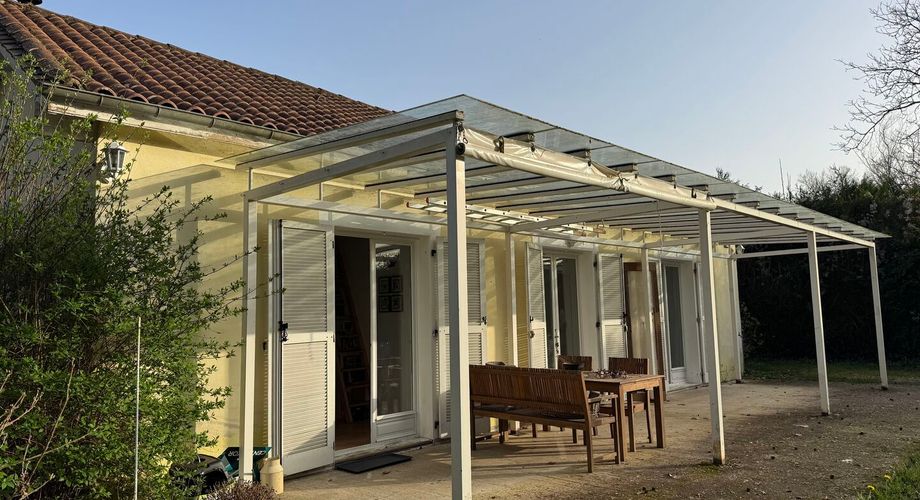 Charmant pied-à-terre contemporain – 64 m² dans un parc d’exception