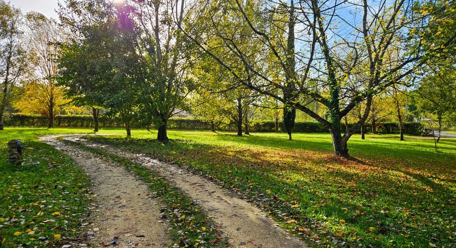 Maison 8 pièces spacieuse à Sainte-Foy-de-Longas